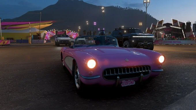 У Forza Horizon 5 з’явилися машини в стилі майбутнього фільму “Барбі”