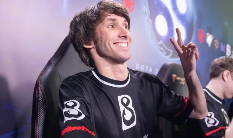 Dendi нарешті відповів щодо ставлення lowskill-а до України
